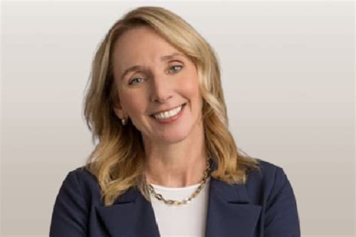 Her Wikipedia Age Husband & Net Worth ·