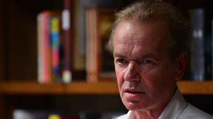 Martin Amis Age, Height, Bio, Parents, Net Worth, Wife, Kids ·