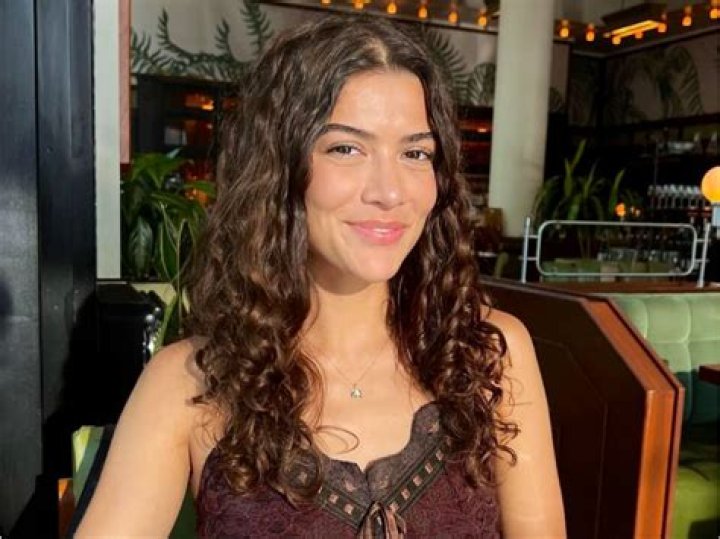 Zoe Martinez Wiki, Biography, Net Worth, Age, Career, Relationship,Family ·